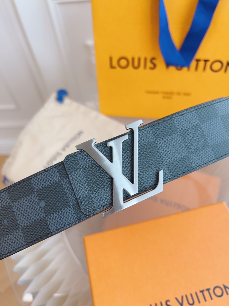 l0vis Vvtt0n belts